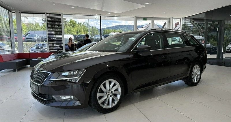Skoda Superb cena 99900 przebieg: 135160, rok produkcji 2019 z Mogilno małe 781